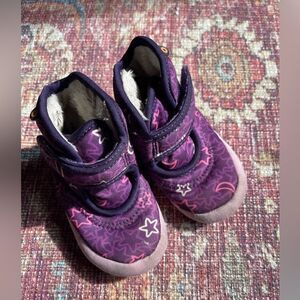 Baby Bogs soft fur lined Purple bog boots with Star Pattern size infant 6
